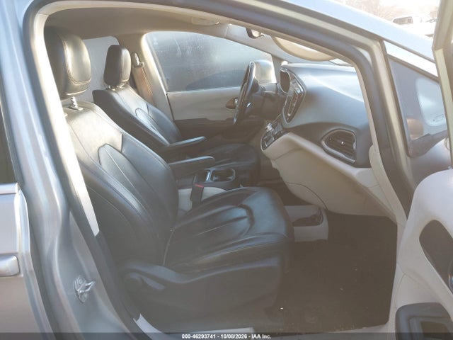 Продаж на аукціоні авто 2017 Chrysler Pacifica Touring-l, vin: 2C4RC1BG3HR526994, номер лоту: 46293741
