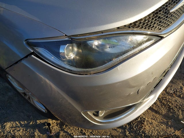 Продаж на аукціоні авто 2017 Chrysler Pacifica Touring-l, vin: 2C4RC1BG3HR526994, номер лоту: 46293741