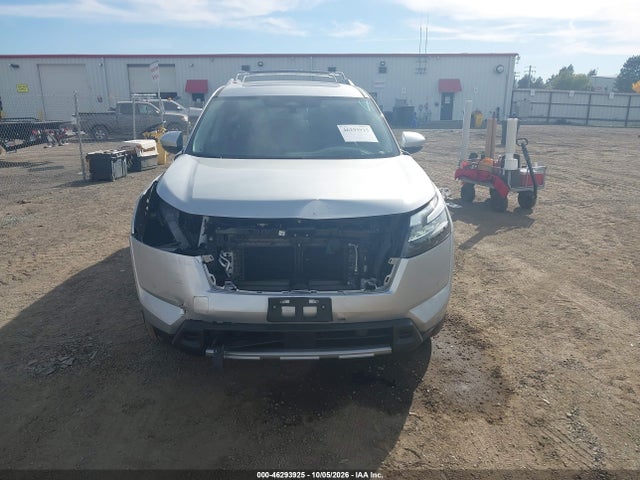 5N1DR3DJ2SC300681 Nissan Pathfinder Platinum 4wd