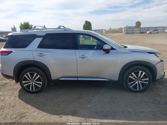 5N1DR3DJ2SC300681 Nissan Pathfinder Platinum 4wd