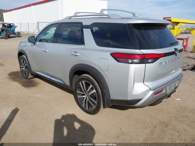 5N1DR3DJ2SC300681 Nissan Pathfinder Platinum 4wd