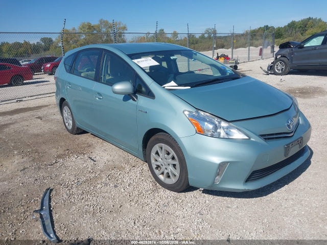 Продажа на аукционе авто 2013 Toyota Prius V Three, vin: JTDZN3EU7D3230628, номер лота: 46293974
