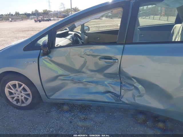 46293974 :رقم المزاد ، JTDZN3EU7D3230628 vin ، 2013 Toyota Prius V Three مزاد بيع