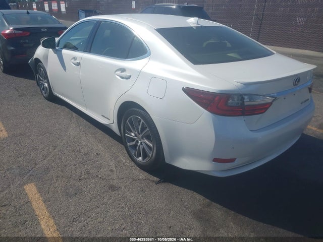JTHBW1GG4G2104245 Lexus ES 300H