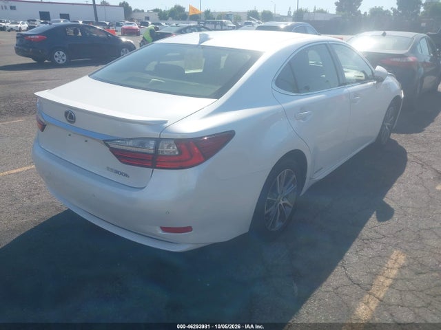 JTHBW1GG4G2104245 Lexus ES 300H