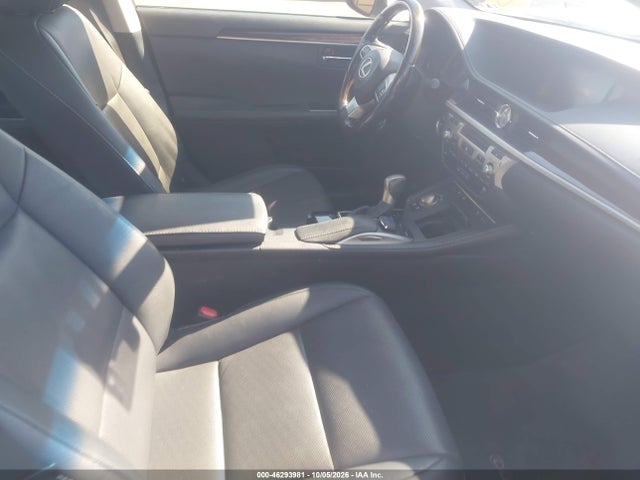 JTHBW1GG4G2104245 Lexus ES 300H