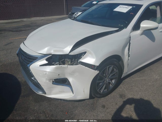 JTHBW1GG4G2104245 Lexus ES 300H