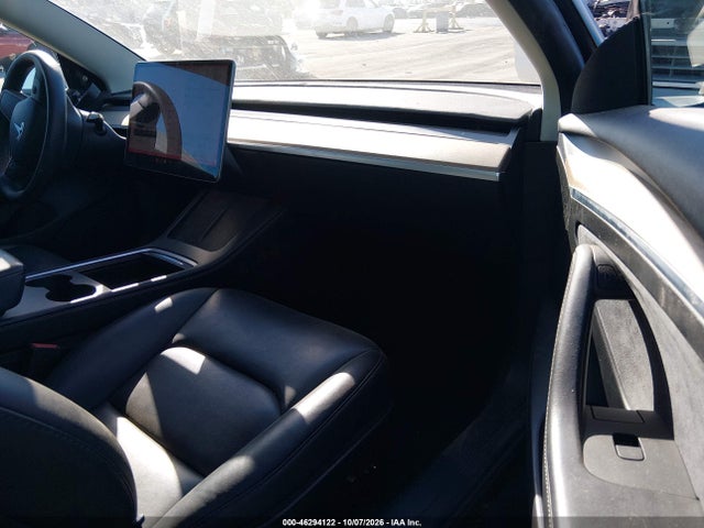 2022 Tesla Model 3 Rear-wheel Drive მანქანა იყიდება აუქციონზე, vin: 5YJ3E1EA4NF190111, აუქციონის ნომერი: 46294122