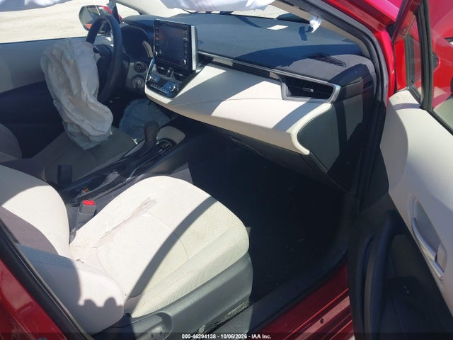 46294138 :رقم المزاد ، JTDEPRAE8LJ105500 vin ، 2020 Toyota Corolla Le مزاد بيع