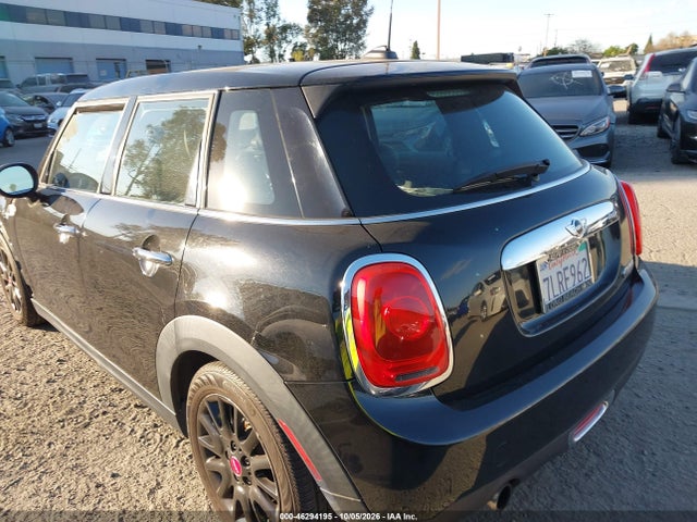 46294195 :رقم المزاد ، WMWXS5C57FT832940 vin ، 2015 Mini Hardtop Cooper مزاد بيع