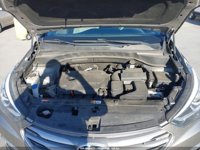 Продажа на аукционе авто 2017 Hyundai Santa Fe Sport 2.4l, vin: 5XYZTDLB3HG439105, номер лота: 46294221