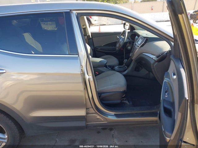 Продажа на аукционе авто 2017 Hyundai Santa Fe Sport 2.4l, vin: 5XYZTDLB3HG439105, номер лота: 46294221