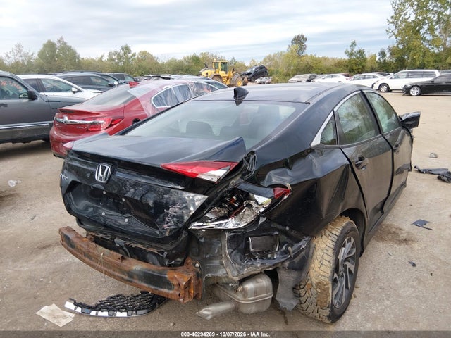 Продажа на аукционе авто 2018 Honda Civic Ex, vin: 19XFC2F77JE043924, номер лота: 46294269