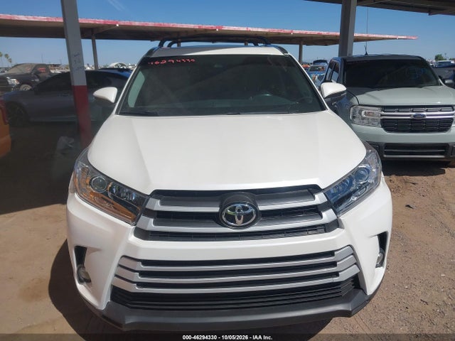 Toyota Highlander Limited 2018 5TDDZRFH0JS865185 Image 28