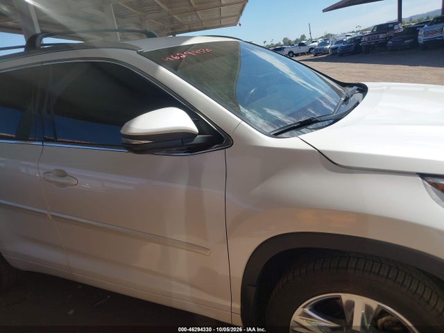 Toyota Highlander Limited 2018 5TDDZRFH0JS865185 Image 29