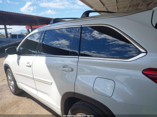 Toyota Highlander Limited 2018 5TDDZRFH0JS865185 Image 30