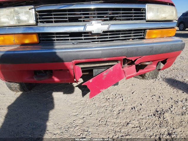 1998 Chevrolet Blazer მანქანა იყიდება აუქციონზე, vin: 1GNDT13W0WK106354, აუქციონის ნომერი: 46294373