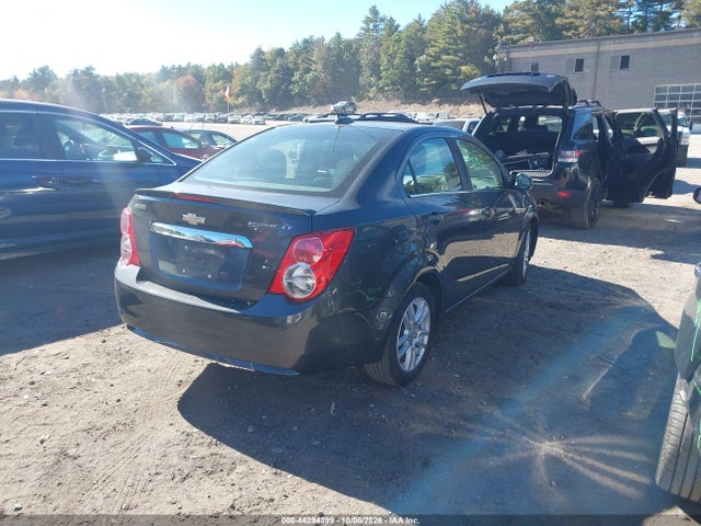1G1JC5SG5G4112033 Chevrolet Sonic Lt Auto