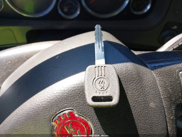 Продаж на аукціоні авто 2018 Kenworth T680, vin: 1XKYD49X4JJ194630, номер лоту: 46294492