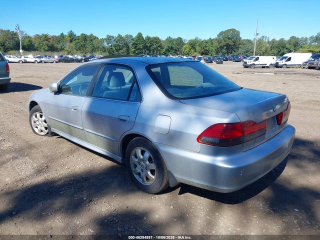 2001 Honda Accord 2.3 Ex მანქანა იყიდება აუქციონზე, vin: 1HGCG66881A017232, აუქციონის ნომერი: 46294597