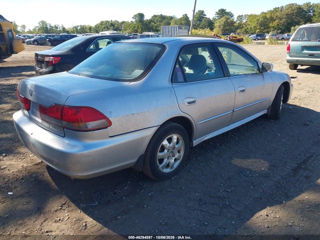 2001 Honda Accord 2.3 Ex მანქანა იყიდება აუქციონზე, vin: 1HGCG66881A017232, აუქციონის ნომერი: 46294597