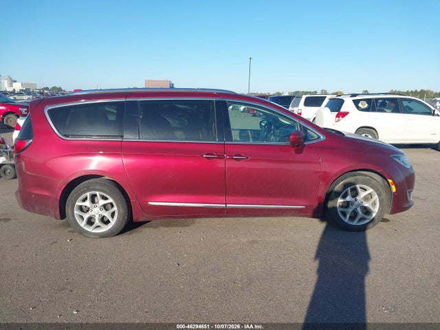 Продаж на аукціоні авто 2018 Chrysler Pacifica Touring L, vin: 2C4RC1BG5JR166827, номер лоту: 46294651