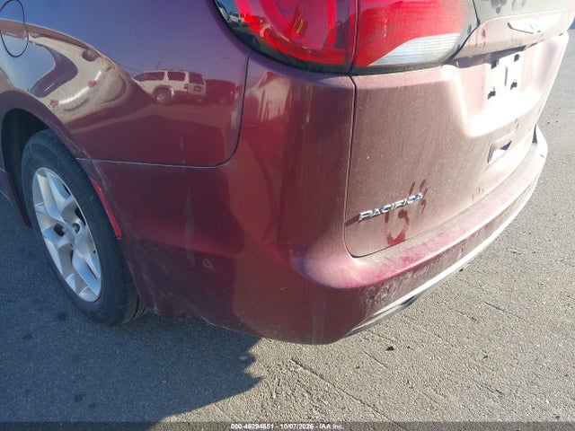 Продаж на аукціоні авто 2018 Chrysler Pacifica Touring L, vin: 2C4RC1BG5JR166827, номер лоту: 46294651