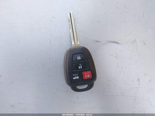 46294681 :رقم المزاد ، 5YFBURHE3FP282702 vin ، 2015 Toyota Corolla Le مزاد بيع