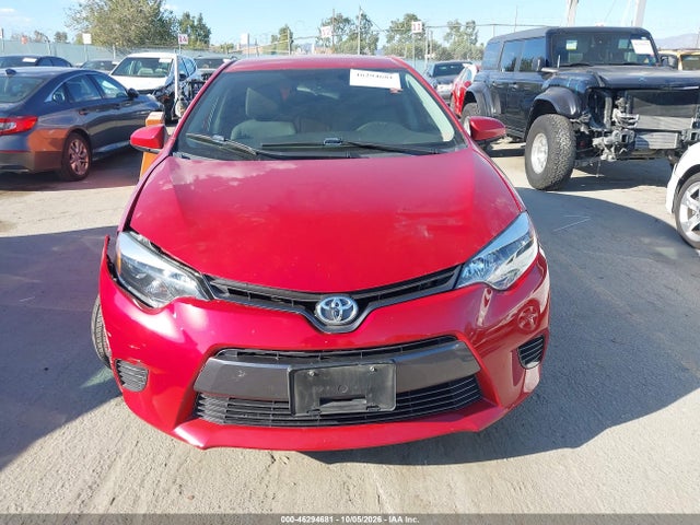 46294681 :رقم المزاد ، 5YFBURHE3FP282702 vin ، 2015 Toyota Corolla Le مزاد بيع
