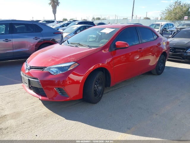 46294681 :رقم المزاد ، 5YFBURHE3FP282702 vin ، 2015 Toyota Corolla Le مزاد بيع
