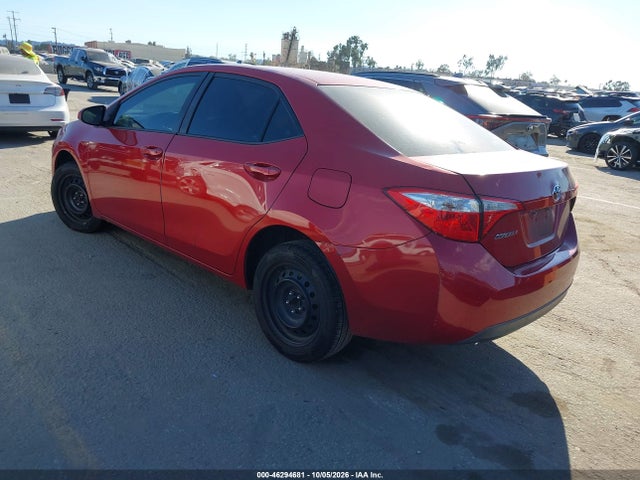 46294681 :رقم المزاد ، 5YFBURHE3FP282702 vin ، 2015 Toyota Corolla Le مزاد بيع