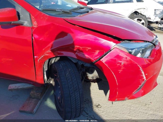 46294681 :رقم المزاد ، 5YFBURHE3FP282702 vin ، 2015 Toyota Corolla Le مزاد بيع