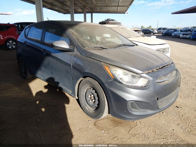 2013 Hyundai Accent Gs მანქანა იყიდება აუქციონზე, vin: KMHCT5AE8DU086082, აუქციონის ნომერი: 46294688