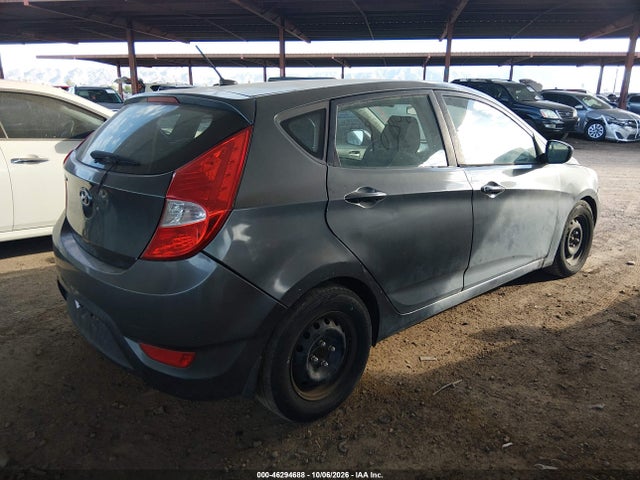 2013 Hyundai Accent Gs მანქანა იყიდება აუქციონზე, vin: KMHCT5AE8DU086082, აუქციონის ნომერი: 46294688