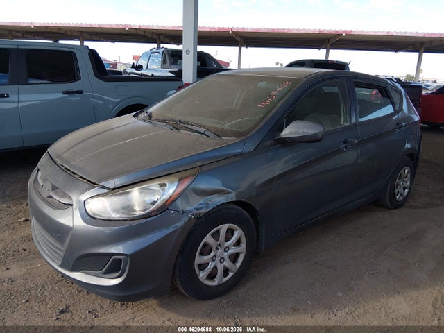 2013 Hyundai Accent Gs მანქანა იყიდება აუქციონზე, vin: KMHCT5AE8DU086082, აუქციონის ნომერი: 46294688