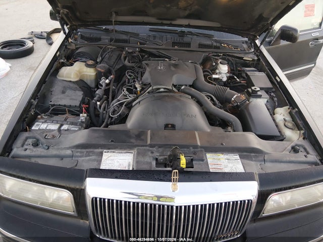 46294696 :رقم المزاد ، 1LNLM81W9TY670389 vin ، 1996 Lincoln Town Car Executive مزاد بيع
