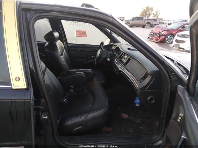 46294696 :رقم المزاد ، 1LNLM81W9TY670389 vin ، 1996 Lincoln Town Car Executive مزاد بيع