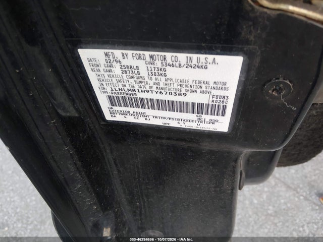 46294696 :رقم المزاد ، 1LNLM81W9TY670389 vin ، 1996 Lincoln Town Car Executive مزاد بيع