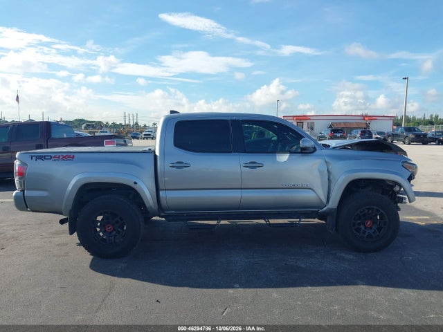 46294786 :رقم المزاد ، 5TFCZ5AN0HX093843 vin ، 2017 Toyota Tacoma Trd Sport مزاد بيع