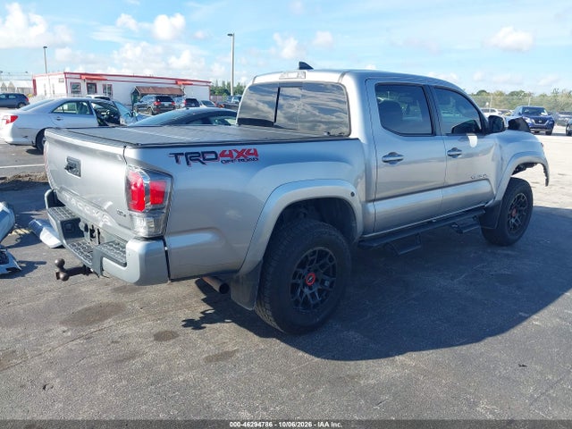46294786 :رقم المزاد ، 5TFCZ5AN0HX093843 vin ، 2017 Toyota Tacoma Trd Sport مزاد بيع