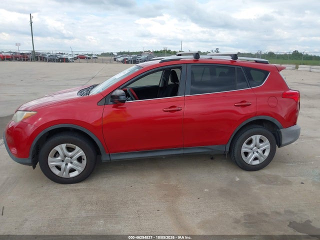 Toyota RAV4 LE 2015 JTMZFREV1FJ055557 Image 13