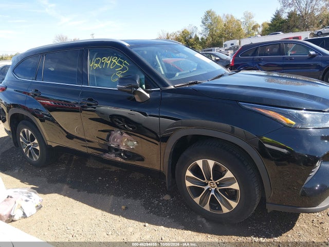 46294855 :رقم المزاد ، 5TDHZRBH2NS162751 vin ، 2022 Toyota Highlander Xle مزاد بيع