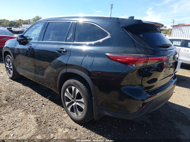 46294855 :رقم المزاد ، 5TDHZRBH2NS162751 vin ، 2022 Toyota Highlander Xle مزاد بيع