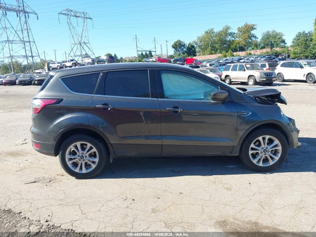 Продаж на аукціоні авто 2017 Ford Escape Se, vin: 1FMCU0GD3HUE03657, номер лоту: 46294868