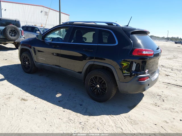 46294897 :رقم المزاد ، 1C4PJLCB2JD519085 vin ، 2018 Jeep Cherokee Latitude Fwd مزاد بيع