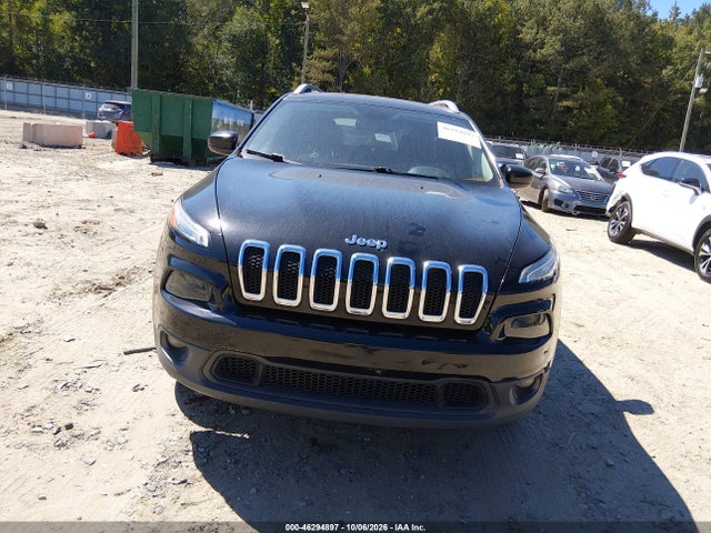 46294897 :رقم المزاد ، 1C4PJLCB2JD519085 vin ، 2018 Jeep Cherokee Latitude Fwd مزاد بيع