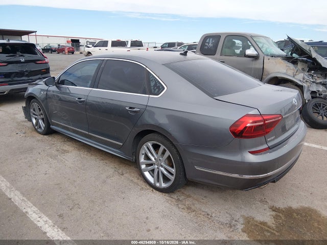 2017 Volkswagen Passat 1.8t R-line მანქანა იყიდება აუქციონზე, vin: 1VWDT7A39HC010995, აუქციონის ნომერი: 46294909