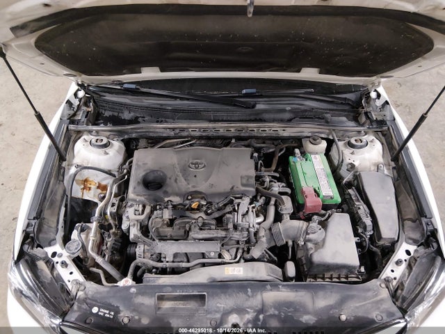 46295018 :رقم المزاد ، 4T1B11HK8JU607402 vin ، 2018 Toyota Camry Le مزاد بيع