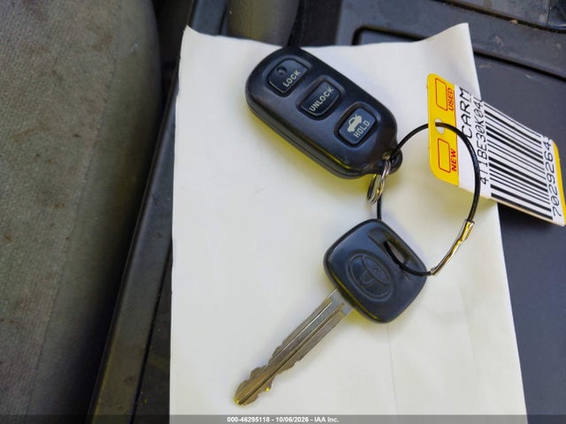2004 Toyota Camry Le მანქანა იყიდება აუქციონზე, vin: 4T1BE30K04U875991, აუქციონის ნომერი: 46295118