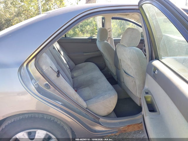 2004 Toyota Camry Le მანქანა იყიდება აუქციონზე, vin: 4T1BE30K04U875991, აუქციონის ნომერი: 46295118